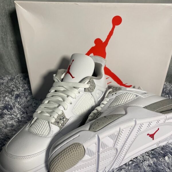 AAA+ Air Jordan 4 Retro White Oreo CT8527-100 Replica Sneakers – 1:1 Best Copy with In-Hand Photos