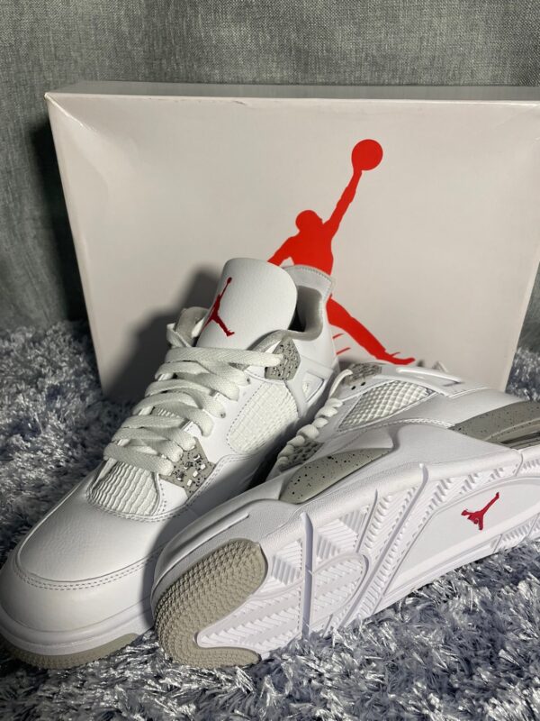 AAA+ Air Jordan 4 Retro White Oreo CT8527-100 Replica Sneakers – 1:1 Best Copy with In-Hand Photos