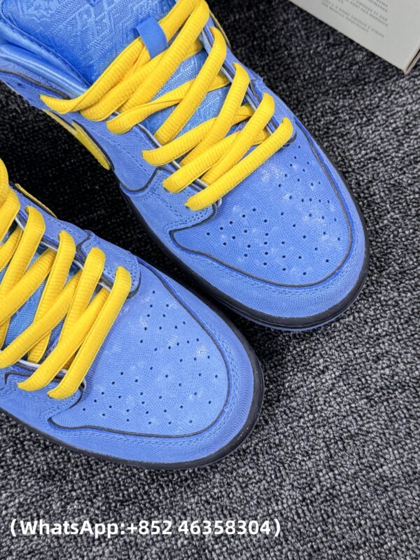 AAA+ The Powerpuff Girls x Nike SB Dunk Low “Bubbles” FZ8320-400 Replica Sneakers – 1:1 Best Copy with In-Hand Photos