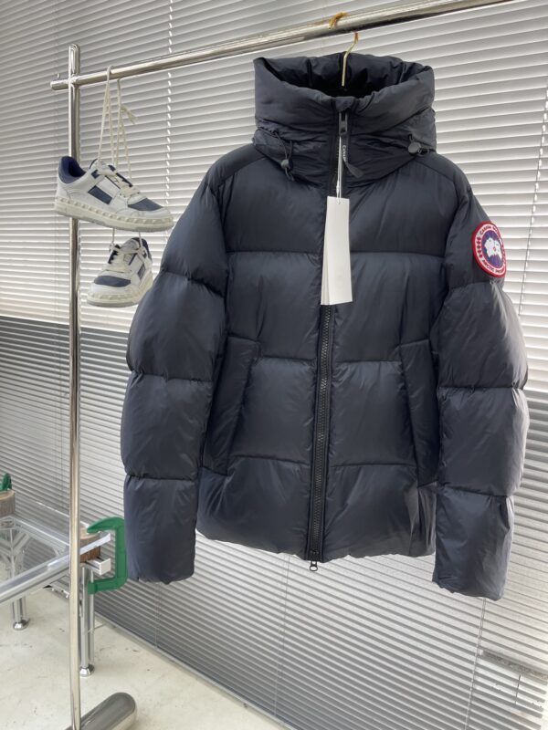 AAA+ CANADA GOOSE Crofton Puffer Replica Clothes – 1:1 Best Copy with In-Hand Photos