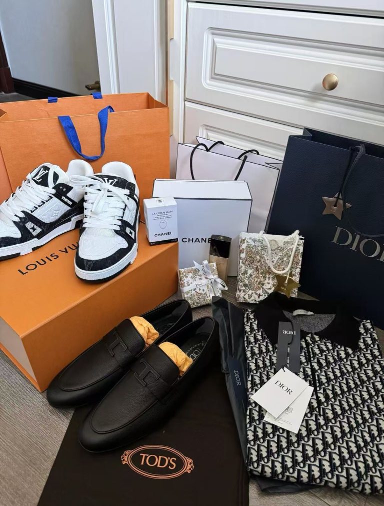 replica sneakers，replica bags，replica clothes