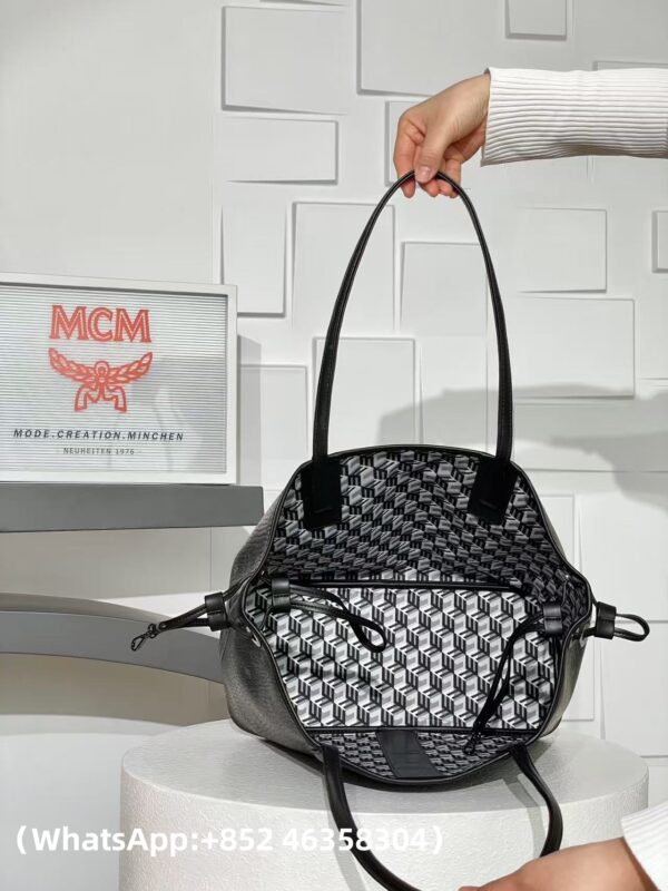 AAA+ MCM Reversible Liz Shopper in Visetos, Black Replica | 1:1 Copy with In-Hand Pics