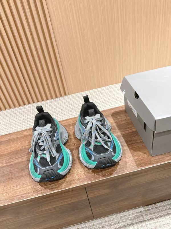 AAA+ Balenciaga 10 XL Black Blue Green 784342 W2MV2 1143 Replica Sneakers – 1:1 Best Copy with In-Hand Photos