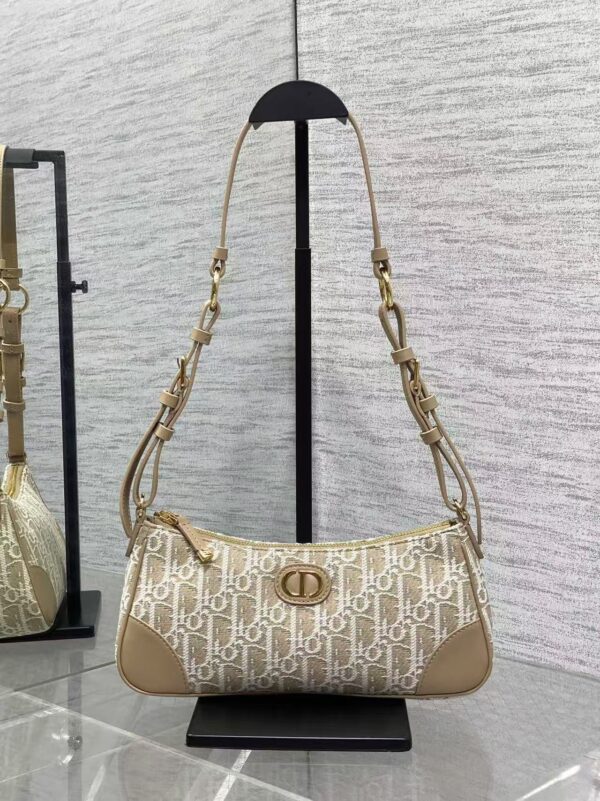 AAA+ Dior 30 Montaigne Wanderlust Mini Bag Dior Oblique Jacquard and Smooth Calfskin Replica | 1:1 Copy with In-Hand Pics