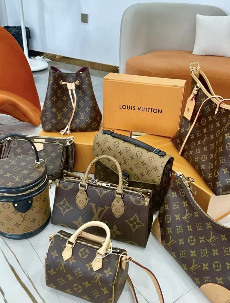 1:1 replica sneakers, designer clothing, and luxury bags