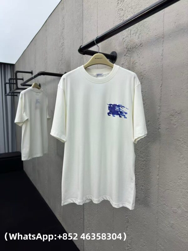 AAA+ Burberry 25 new equestrian knight logo printed high-end casual cotton short-sleeved T-shirt Replica | 1:1 Copy with In-Hand Pics