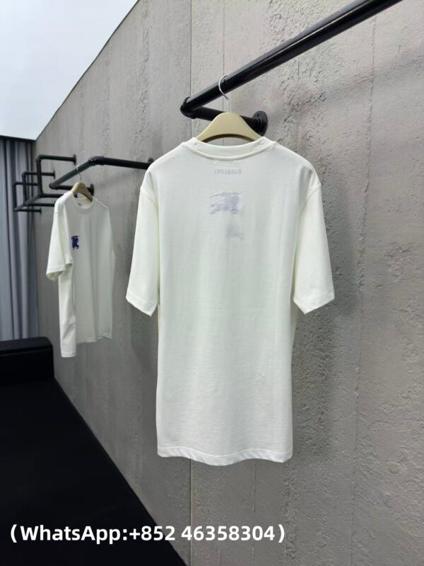 AAA+ Burberry 25 new equestrian knight logo printed high-end casual cotton short-sleeved T-shirt Replica | 1:1 Copy with In-Hand Pics