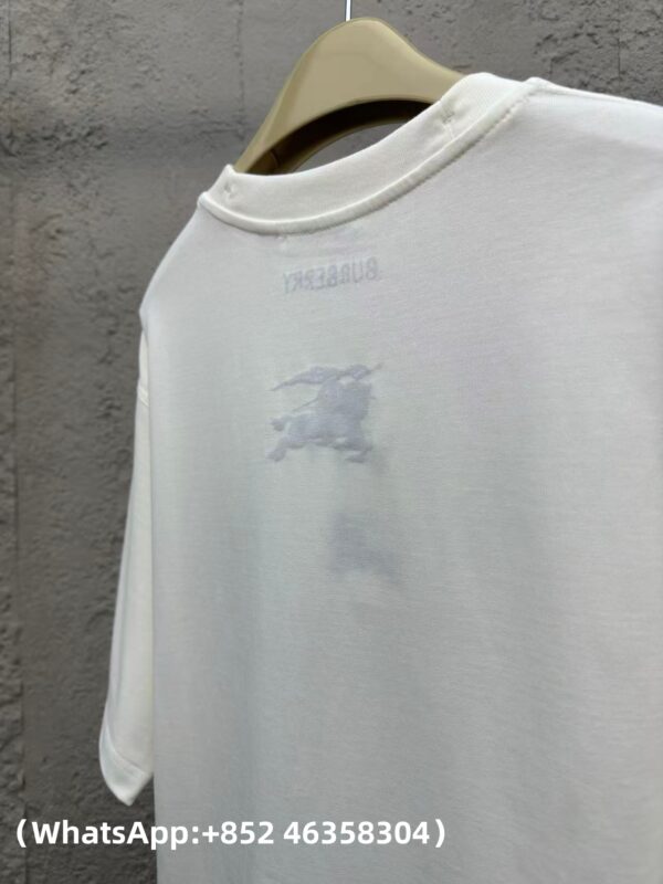 AAA+ Burberry 25 new equestrian knight logo printed high-end casual cotton short-sleeved T-shirt Replica | 1:1 Copy with In-Hand Pics