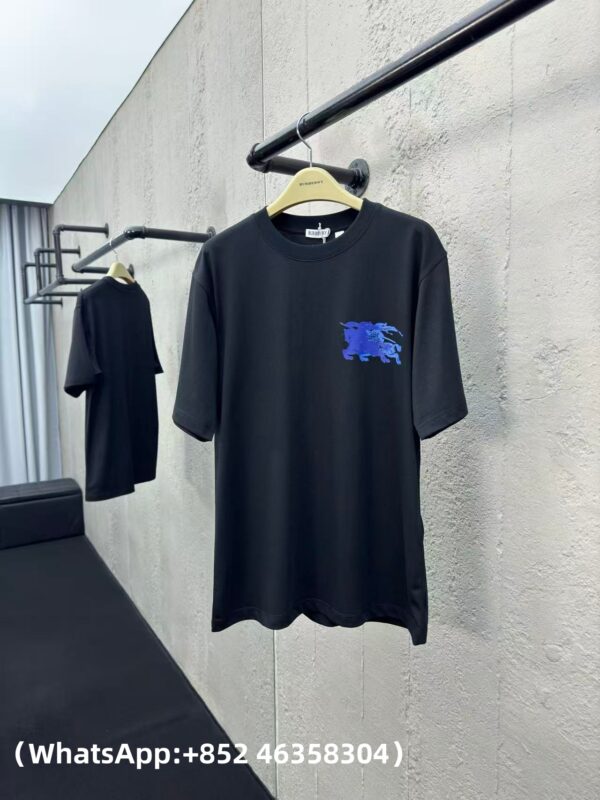 AAA+ Burberry 25 new equestrian knight logo printed high-end casual cotton short-sleeved T-shirt Replica | 1:1 Copy with In-Hand Pics