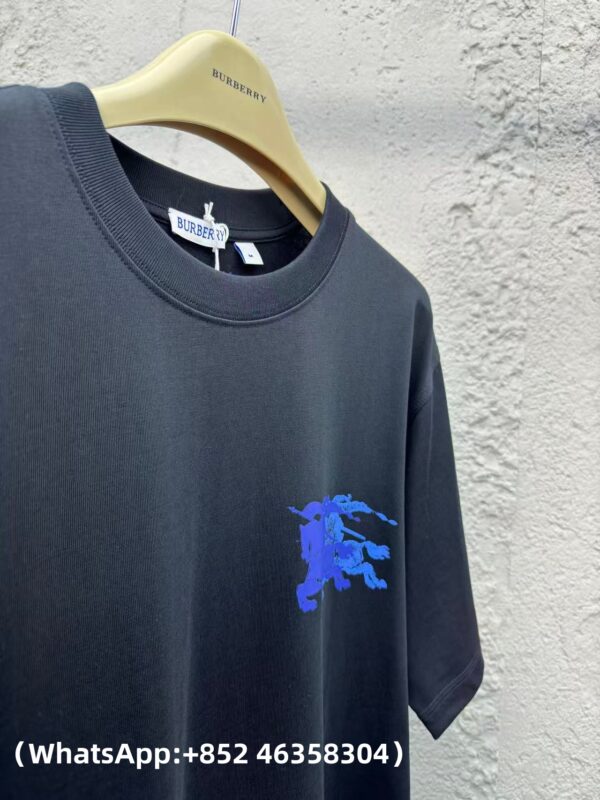 AAA+ Burberry 25 new equestrian knight logo printed high-end casual cotton short-sleeved T-shirt Replica | 1:1 Copy with In-Hand Pics