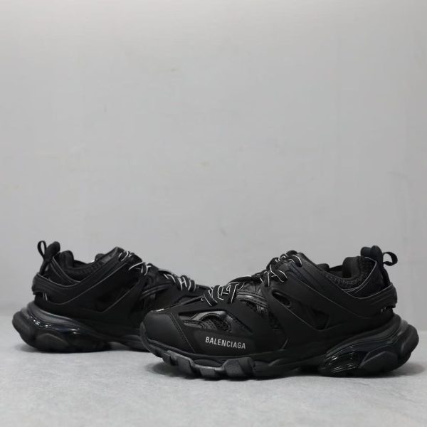 AAA+ Balenciaga Track Black 542436 W1GB1 1000 Replica Sneakers – 1:1 Best Copy with In-Hand Photos