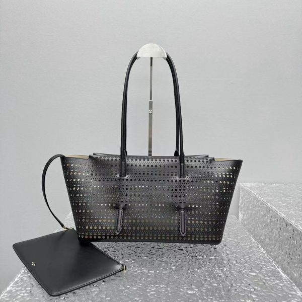 Alaia Alaia Le Cœur bag in calfskin