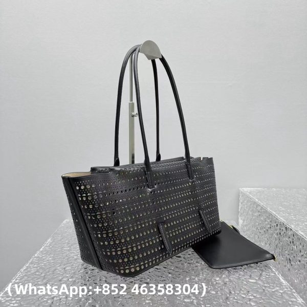 Alaia Alaia Le Cœur bag in calfskin