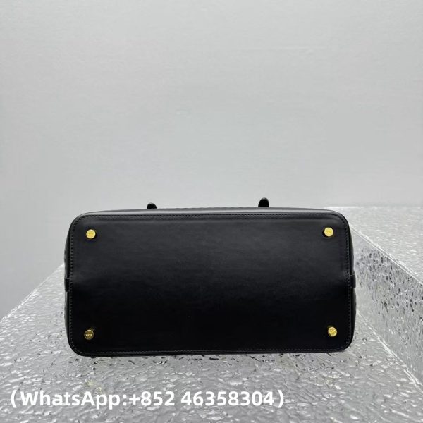 Alaia Alaia Le Cœur bag in calfskin