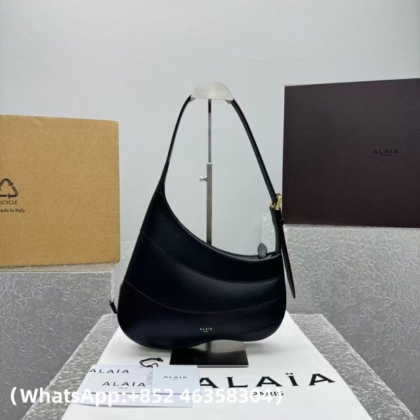 Alaia Wave asymmetric leather shoulder bag