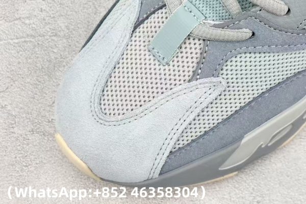 Adidas Yeezy Boost 700 V2 Replica Sneakers