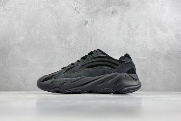 Adidas Yeezy Boost 700 V2 Vanta Replica Sneakers