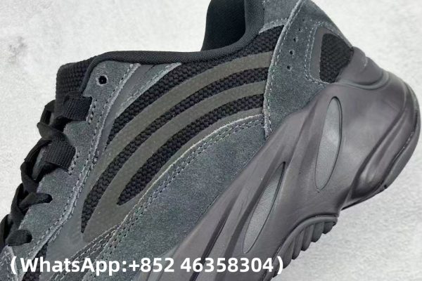 Adidas Yeezy Boost 700 V2 Vanta Replica Sneakers